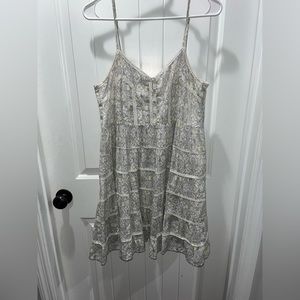 Flowy, floral dress. Adjustable straps.